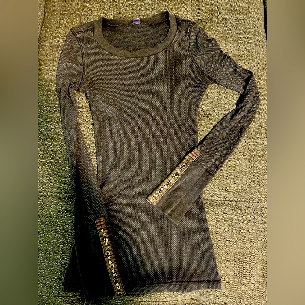 Free People Thermal Womens  Rare Stud Cuff Waffle Knit Black Bella Swan. Size S
